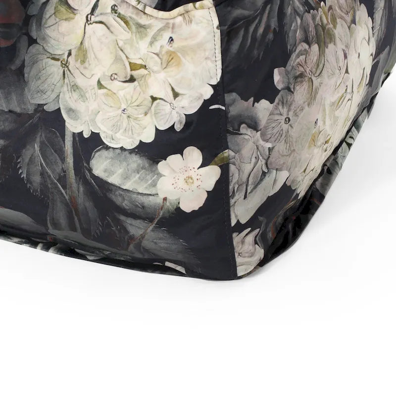 Puf cúbico tradicional mediano de tela con estampado floral