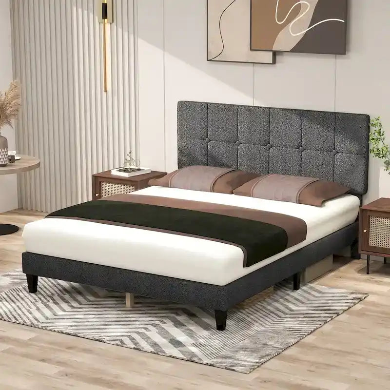 Letto a piattaforma in legno con testiera, senza necessità di rete a doghe