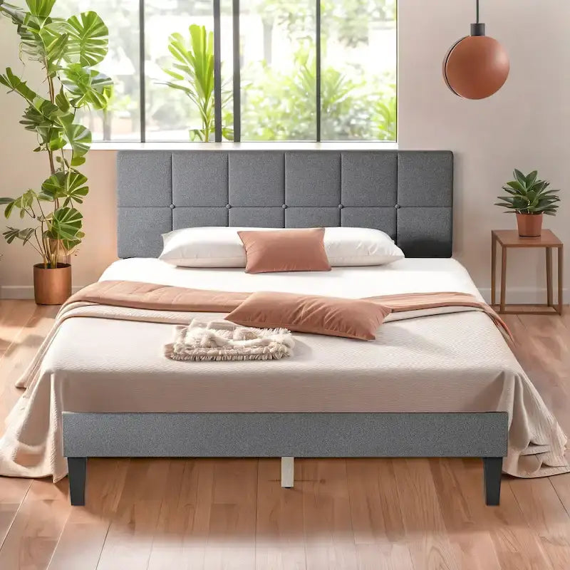 Letto a piattaforma in legno con testiera, senza necessità di rete a doghe