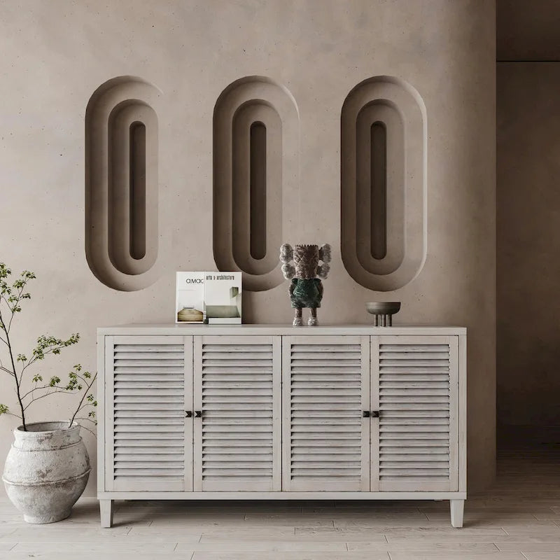 Aparador de madera con 4 puertas de persiana